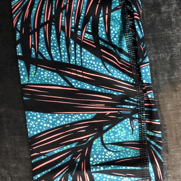 Lululemon Luxtreme Wunder Under HR Size 4 - Picture 5 of 10